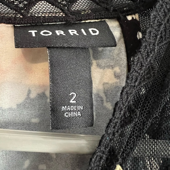 Torrid top - Picture 2 of 3
